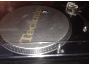 Technics SL-1210 MK2 (9508)