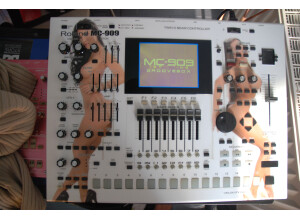 Roland MC-909 Sampling Groovebox (27483)