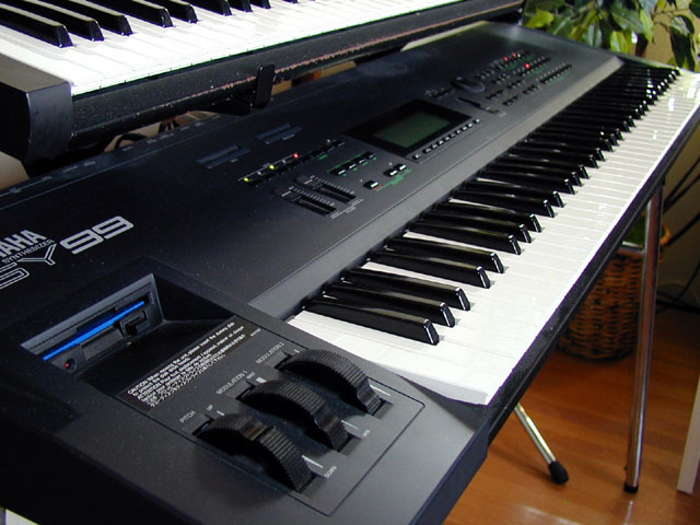 Yamaha SY99