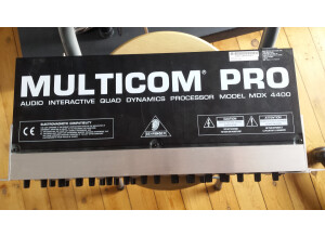 Behringer multicom pro mdx4400 03