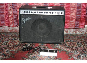 Fender Roc Pro 1000 (80300)