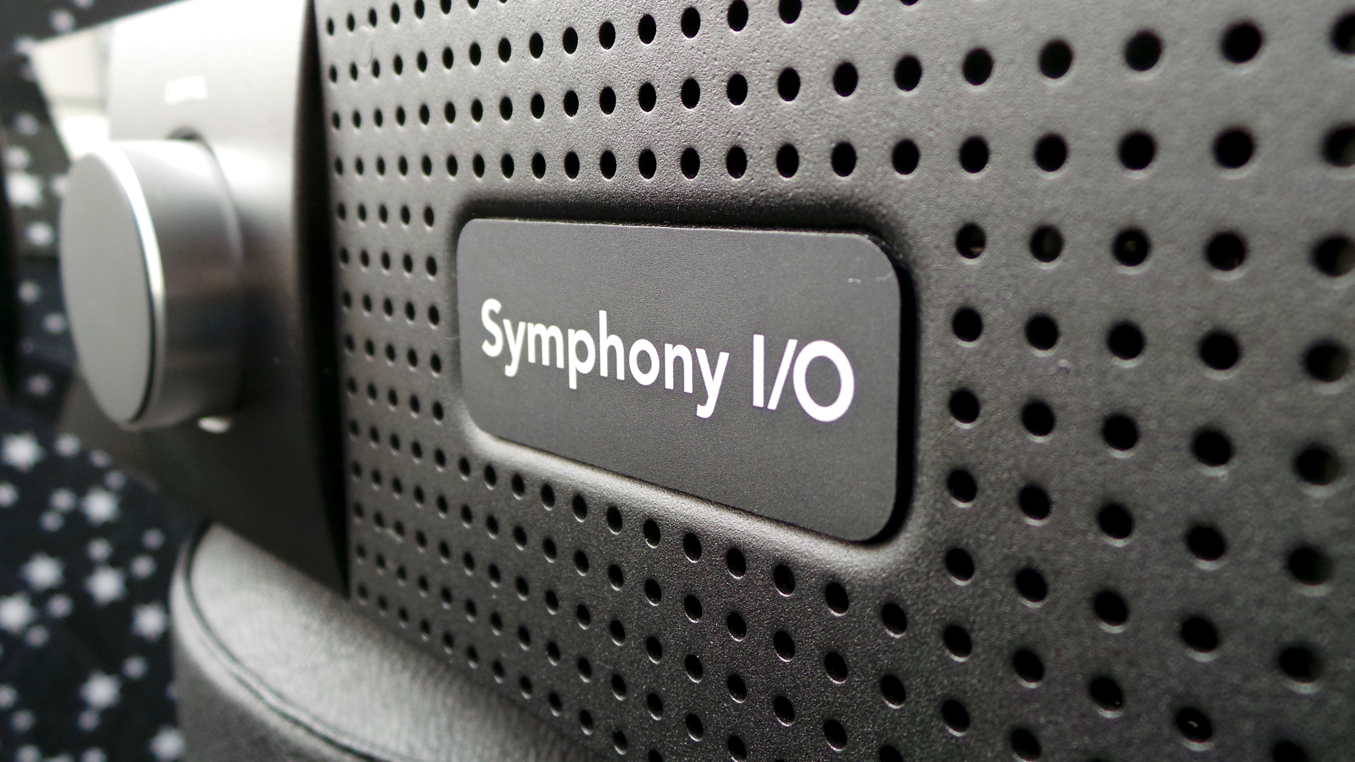 Apogee Symphony I/O Mk II Thunderbolt 8x8+8MP Mk II : Symphony IO Mk II 8&times;8+8MP 7