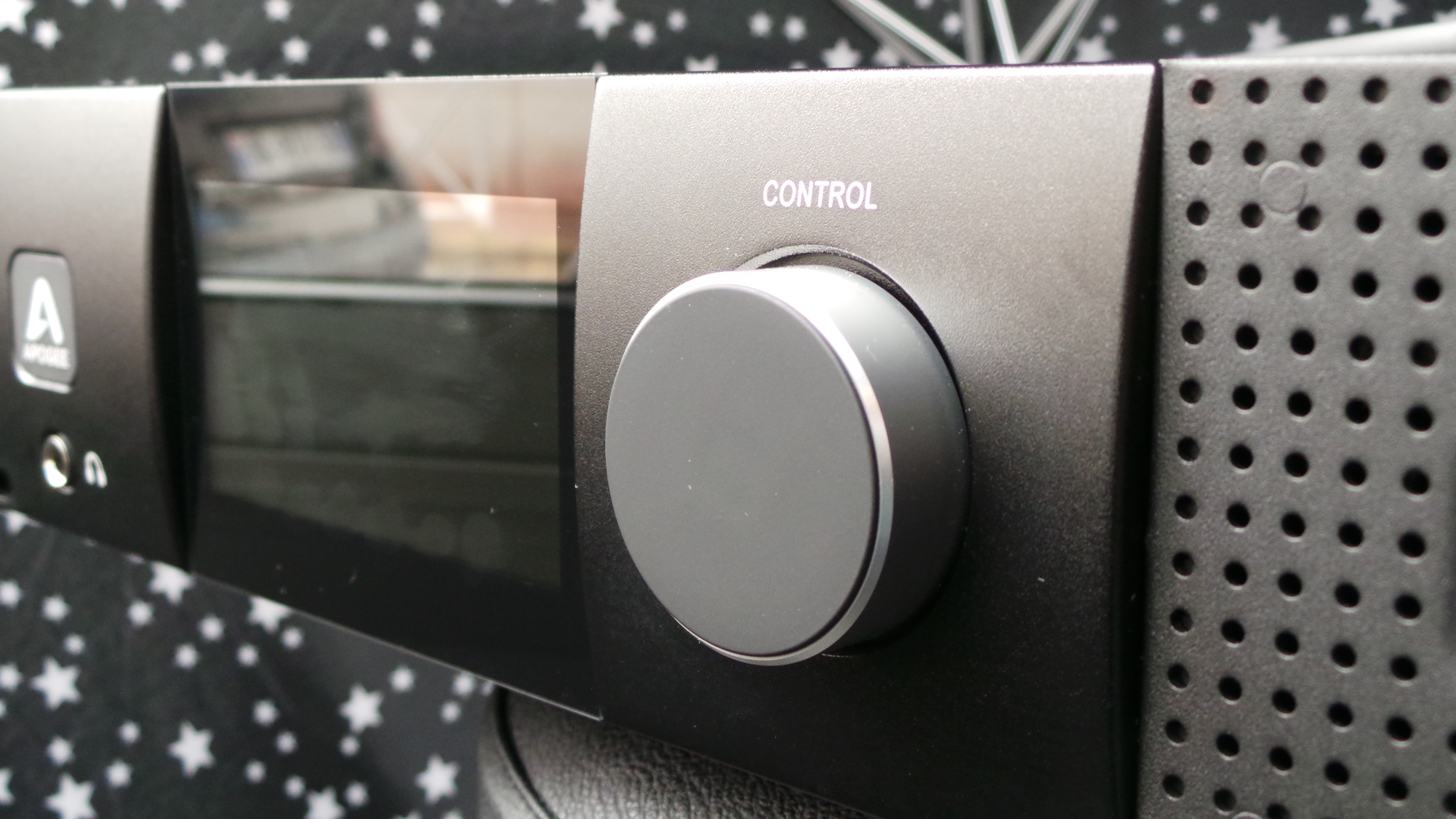 Apogee Symphony I/O Mk II Thunderbolt 8x8+8MP Mk II : Symphony IO Mk II 8&times;8+8MP 5