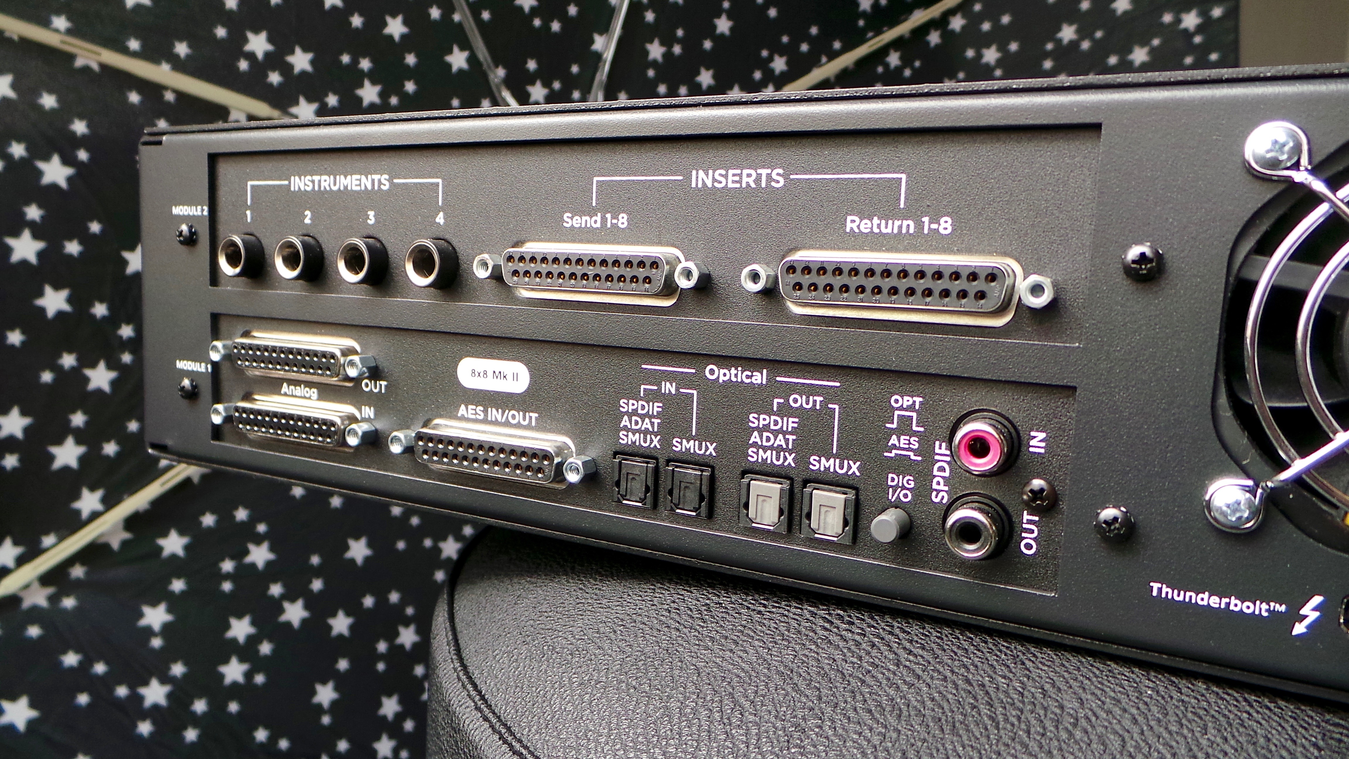 Apogee Symphony I/O Mk II Thunderbolt 8x8+8MP Mk II : Symphony IO Mk II 8&times;8+8MP 1