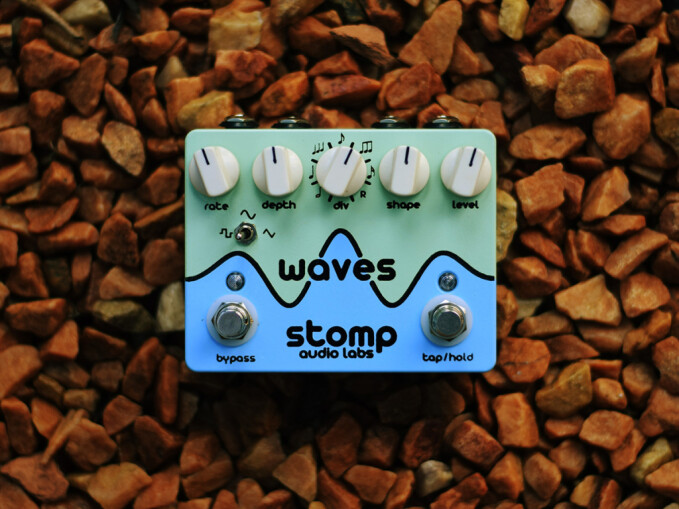 Waves on the Rocks Front Shot 1024x768 Waves on the Rocks Front Shot 1024x768