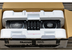 Numark NS7 II (7792)