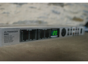 Behringer Ultramizer Pro DSP1424P (4153)