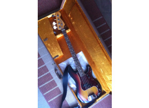 Fender American Vintage '62 Precision Bass (84651)