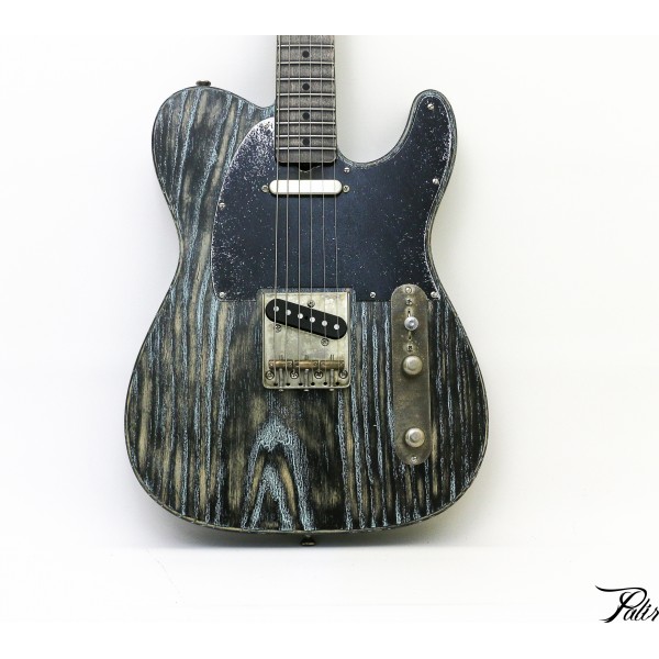 Palir Guitars Titan : titan shipwrecked (1)