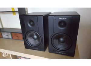 M-Audio BX8a Deluxe (58691)