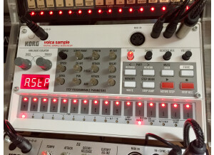 Behringer MICROMIX MX400 (13577)