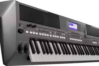 Yamaha PSR-S670