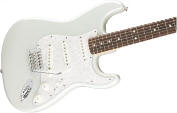 Fender Special Edition White Opal Stratocaster : xxld 122876 0140201534 gtr cntbdyright 001 nr Fender Special Edition White Opal Stratocaster : xxld 122876 0140201534 gtr cntbdyright 001 nr
