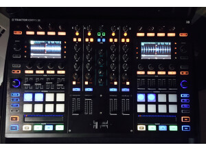 Native Instruments Traktor Kontrol S8 (10573)