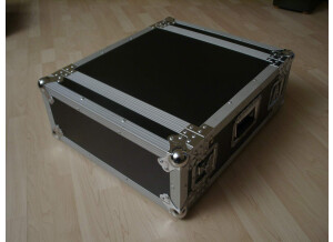 Road Ready RR4U-AD [Deluxe Amplifier Rack Systems]