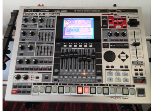 Roland MC-909 Sampling Groovebox (3741)