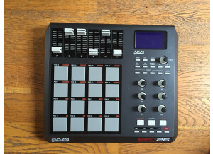 Akai MPD26 (4999)