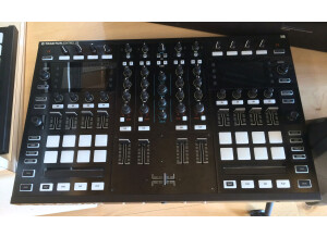 Native Instruments Traktor Kontrol S8 (48303)