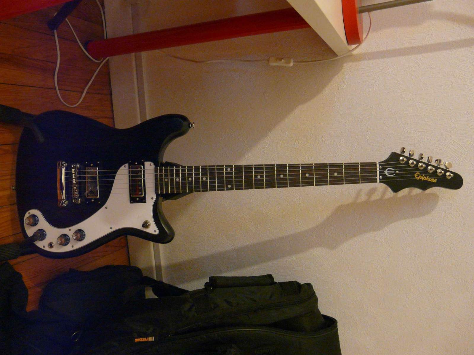 Epiphone 1966 Worn Wilshire