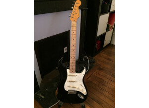 Fender road worn 1702798