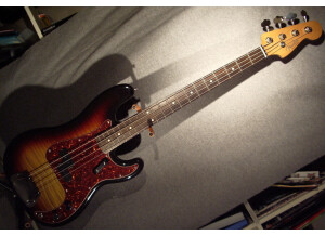 Fender precision bass reissue 62' (japan)