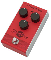 TC Electronic Blood Moon Phaser : blood moon phaser persp hires TC Electronic Blood Moon Phaser : blood moon phaser persp hires