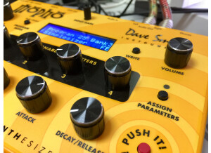 Dave Smith Instruments Mopho (83832)