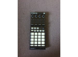 Native Instruments Traktor Kontrol F1 (29608)