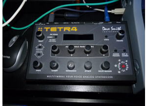 Dave Smith Instruments Tetra (78328)