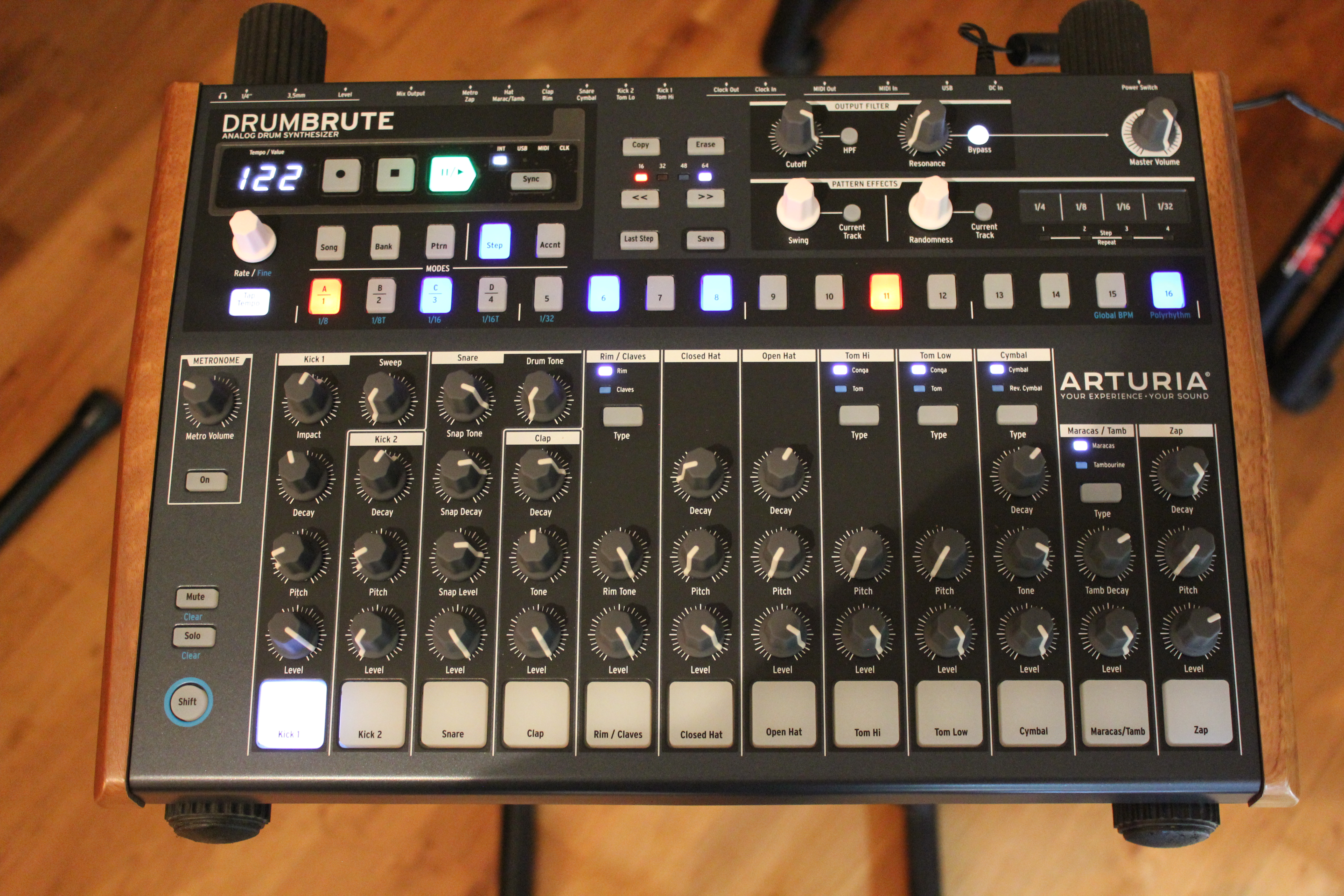 Arturia DrumBrute : DrumBrute 004.JPG