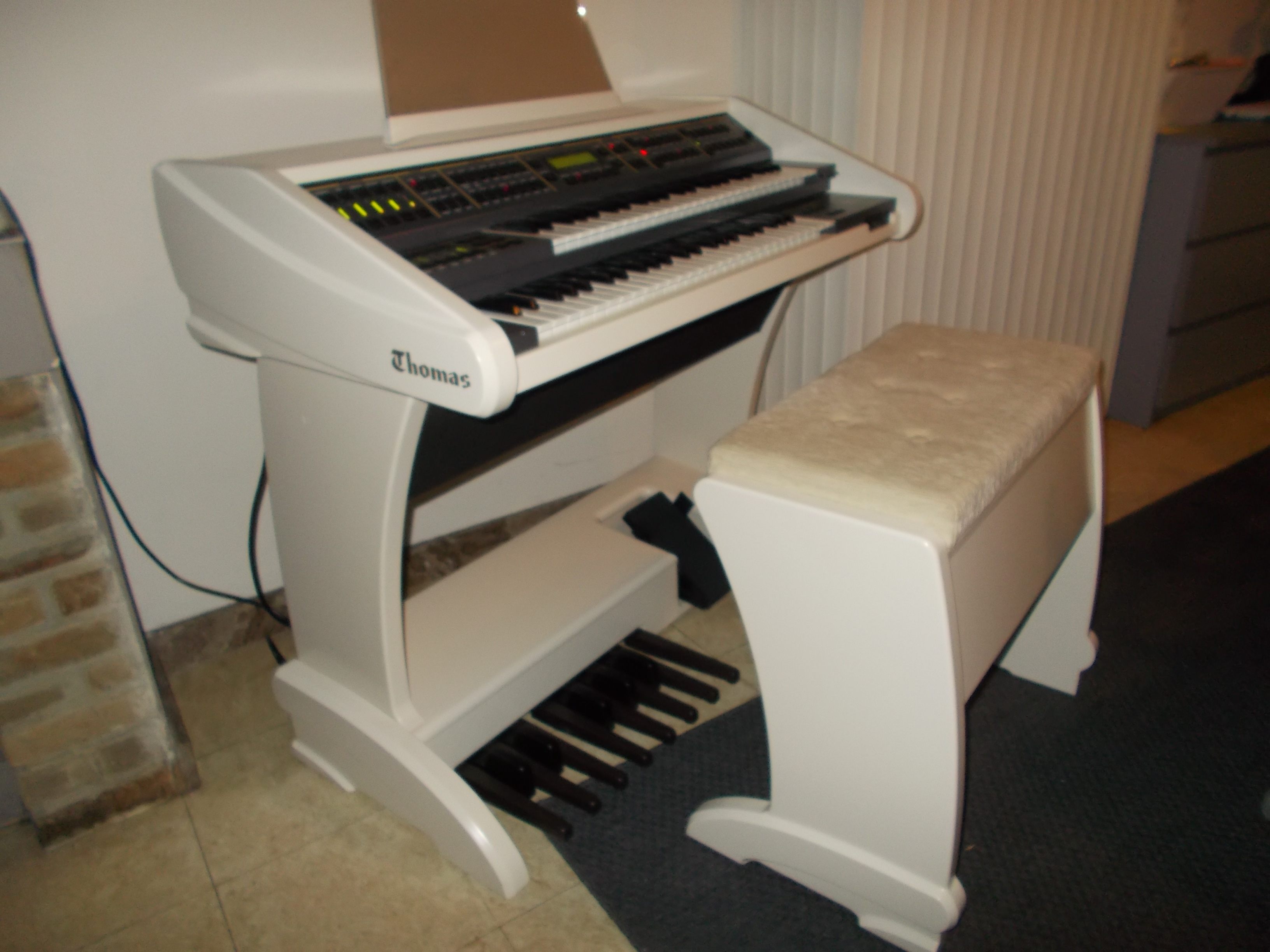 Thomas Organ symphony