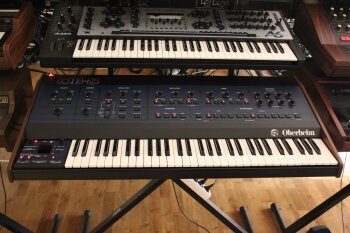 Oberheim OB-8 : OB 8 02.JPG Oberheim OB-8 : OB 8 02.JPG