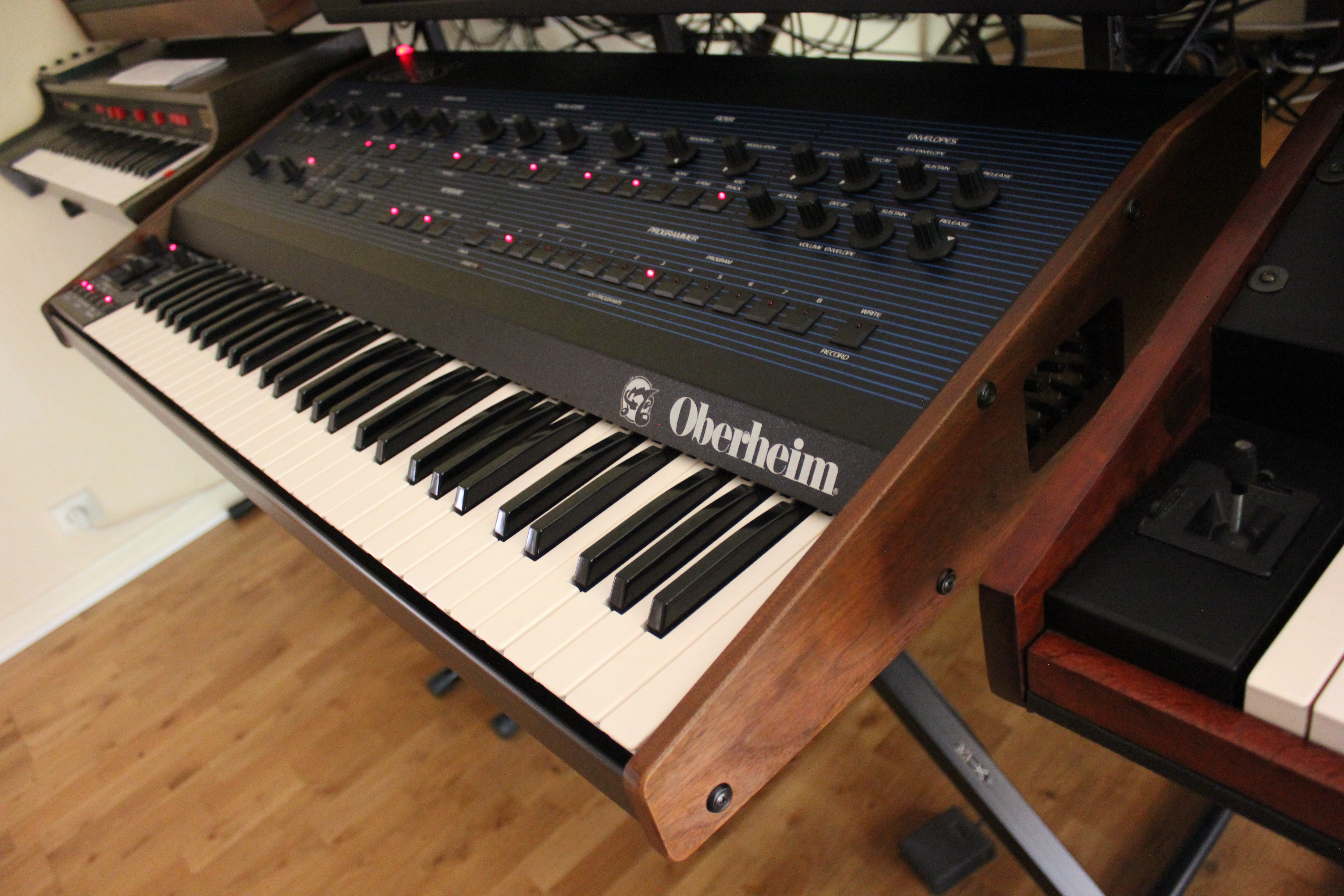 Oberheim OB-8 : OB 8 04.JPG