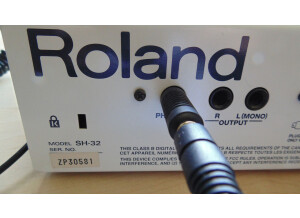 Roland SH-32 (95324)