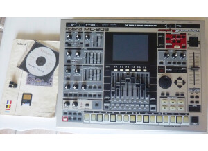 Roland MC-909 Sampling Groovebox (30494)