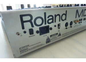 Roland MC-909 Sampling Groovebox (99080)