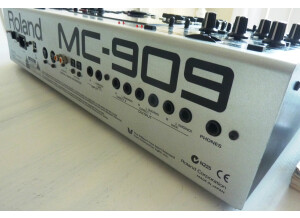 Roland MC-909 Sampling Groovebox (17918)
