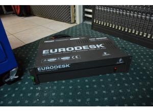 Behringer Eurodesk MX8000 (47996)