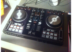 Native Instruments Traktor Kontrol S2 mk2 (46015)