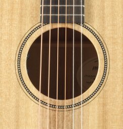 Breedlove Oregon Concerto E (Myrtlewood) : OREGON CONERTO ACOUSTIC GUITAR MYRTLEWOOD SH Breedlove Oregon Concerto E (Myrtlewood) : OREGON CONERTO ACOUSTIC GUITAR MYRTLEWOOD SH