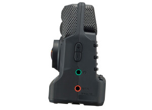 Zoom Q2n Side Right