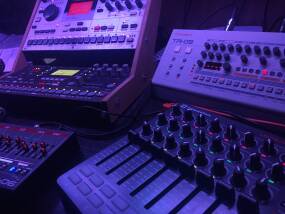 Roland TR-09