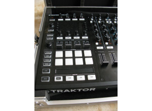 Native Instruments Traktor Kontrol S8 (53052)