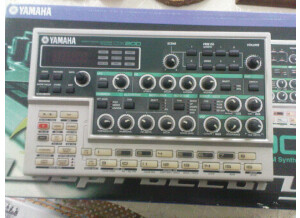 Yamaha DX200 (69095)