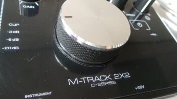 M-Audio M-Track 2x2 : M Audio M Track 2X2 3.JPG M-Audio M-Track 2x2 : M Audio M Track 2X2 3.JPG