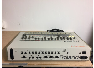 Roland TR-909 (14487)