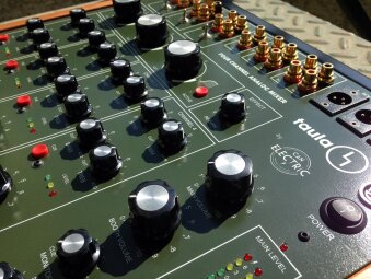 Taula 4 Green Close Taula 4 Green Close