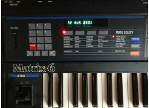 Oberheim Matrix 6 (77533)