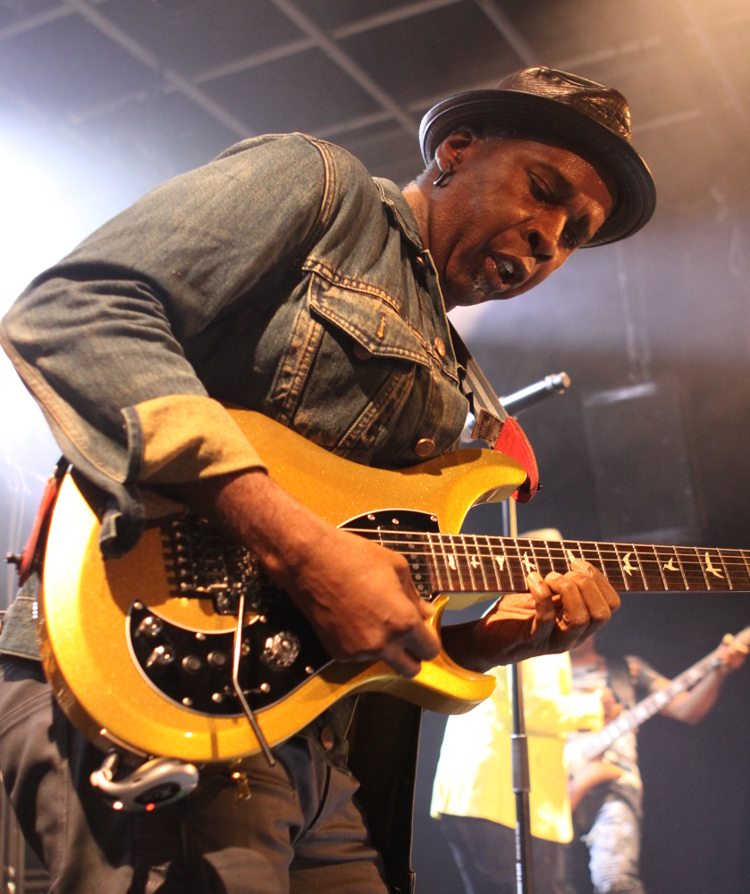 Guitares : IMG 6103.JPG