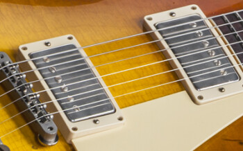 Gibson Mark Knopfler 1958 Les Paul Aged & Signed : LP58MKTASBNH1 ELECTRONICS PANEL 01 Gibson Mark Knopfler 1958 Les Paul Aged & Signed : LP58MKTASBNH1 ELECTRONICS PANEL 01